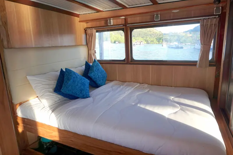 Double Cabin