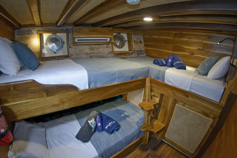 Cabine triple