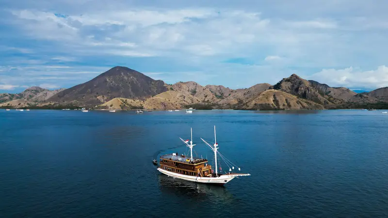 Sundari Voyages