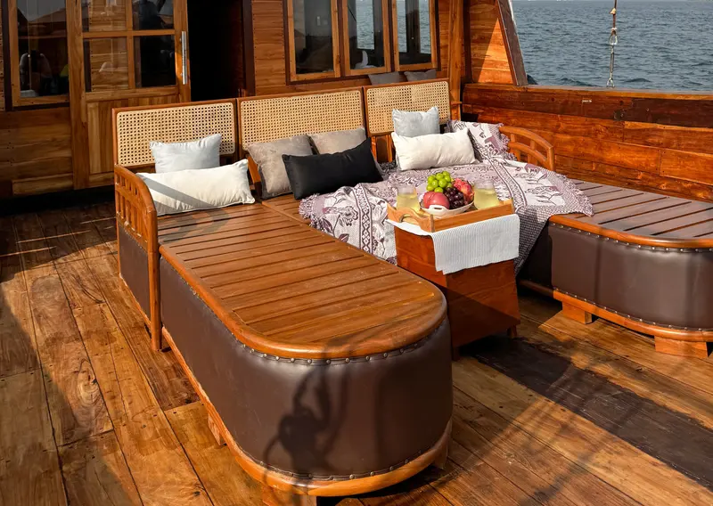 Sundari Voyages