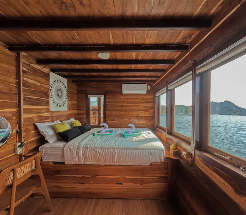 Deluxe Balcony Private Cabin