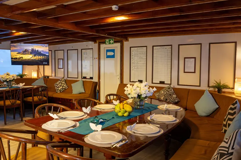 Amba Liveaboard