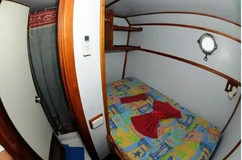 Small Single Cabin 1