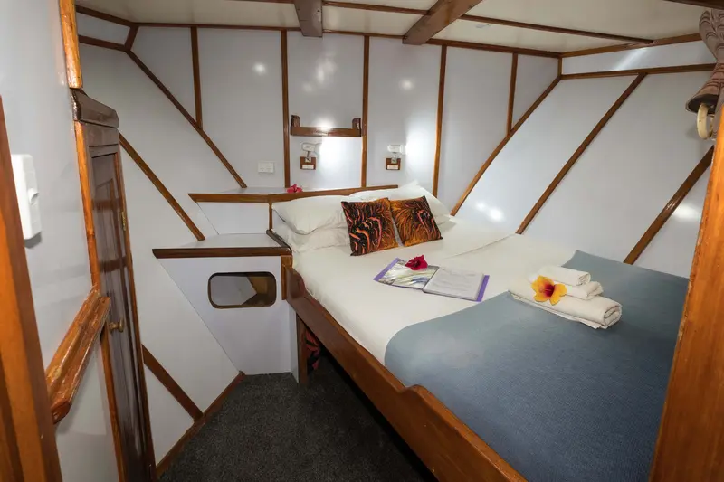 Double cabin 7