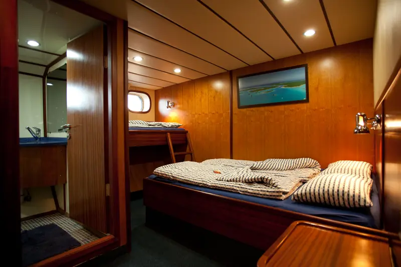 Cabina tripla