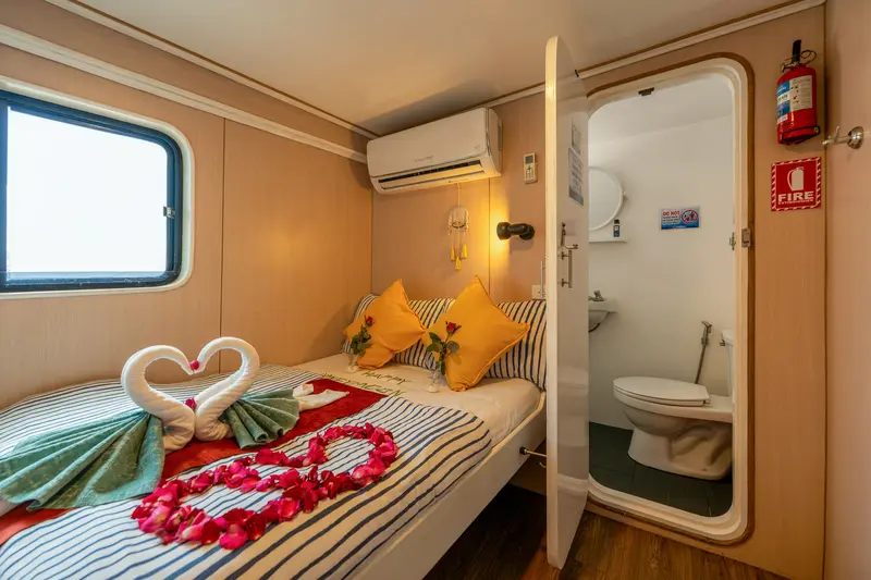 Cabina matrimoniale con bagno privato