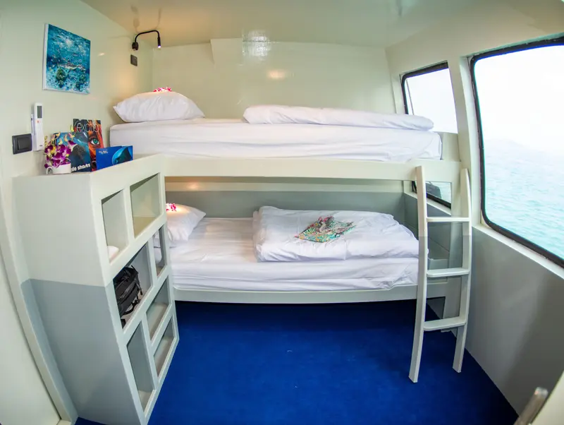 Cabina con letti a castello standard